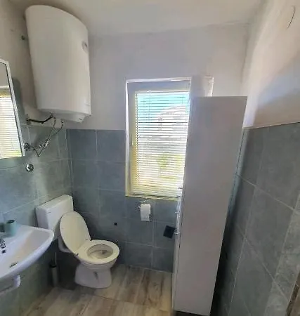 Homestay Room B Split